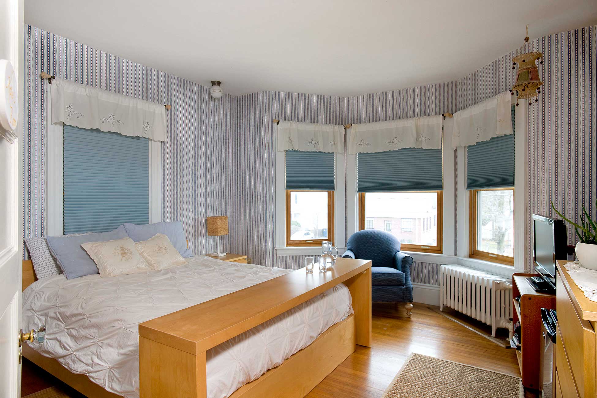 Katie's Room  | Village B&B | Bed & Breakfast in Newton, MA